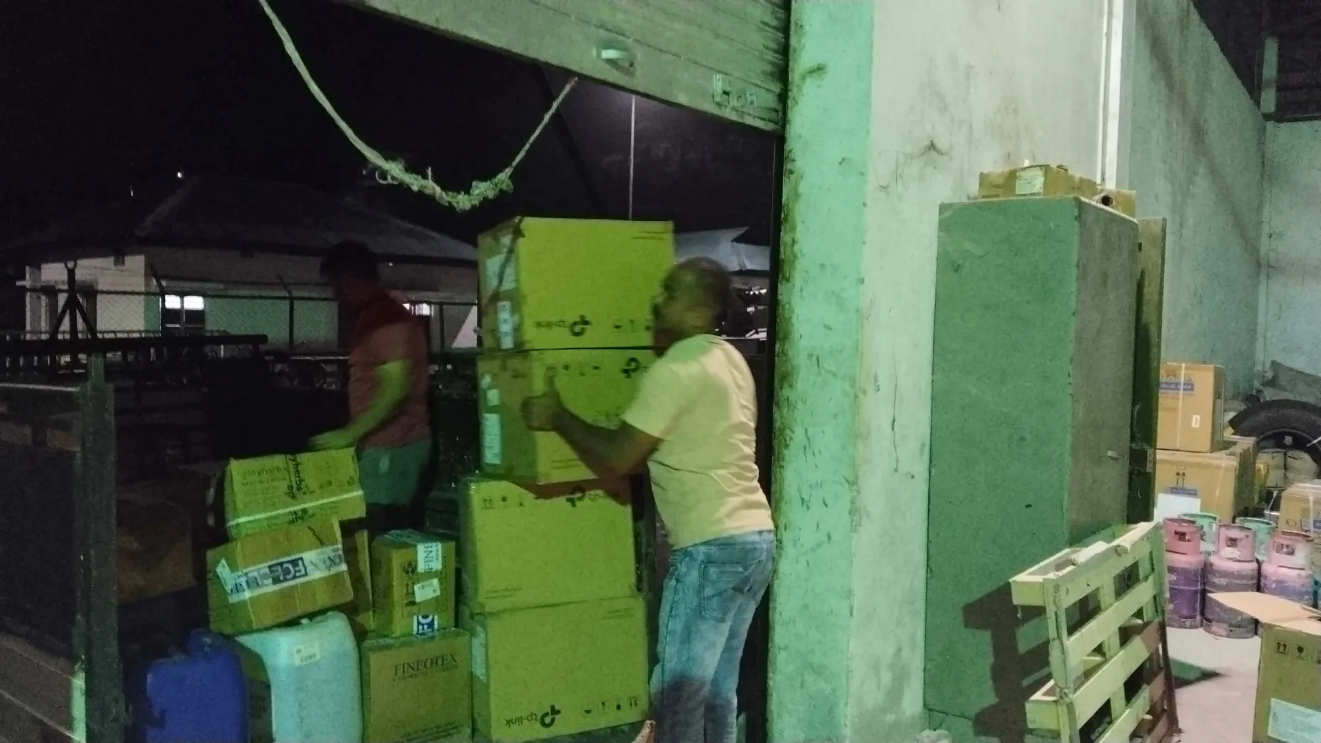 Delivering TP-Link Archer C20 to Bhutan Telecom (3)